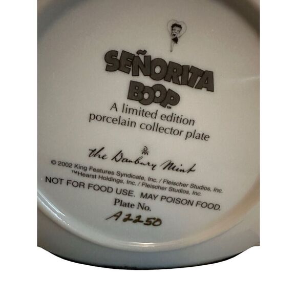 Danbury Mint Betty Boop 2002 Limited Edition “Senorita” Figurine And Plate A2765 - Picture 8 of 11